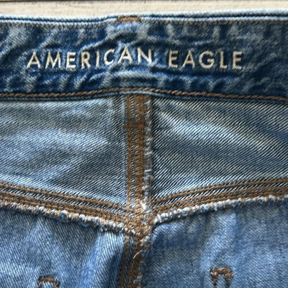 American Eagle Curvy MOM jeans size 4